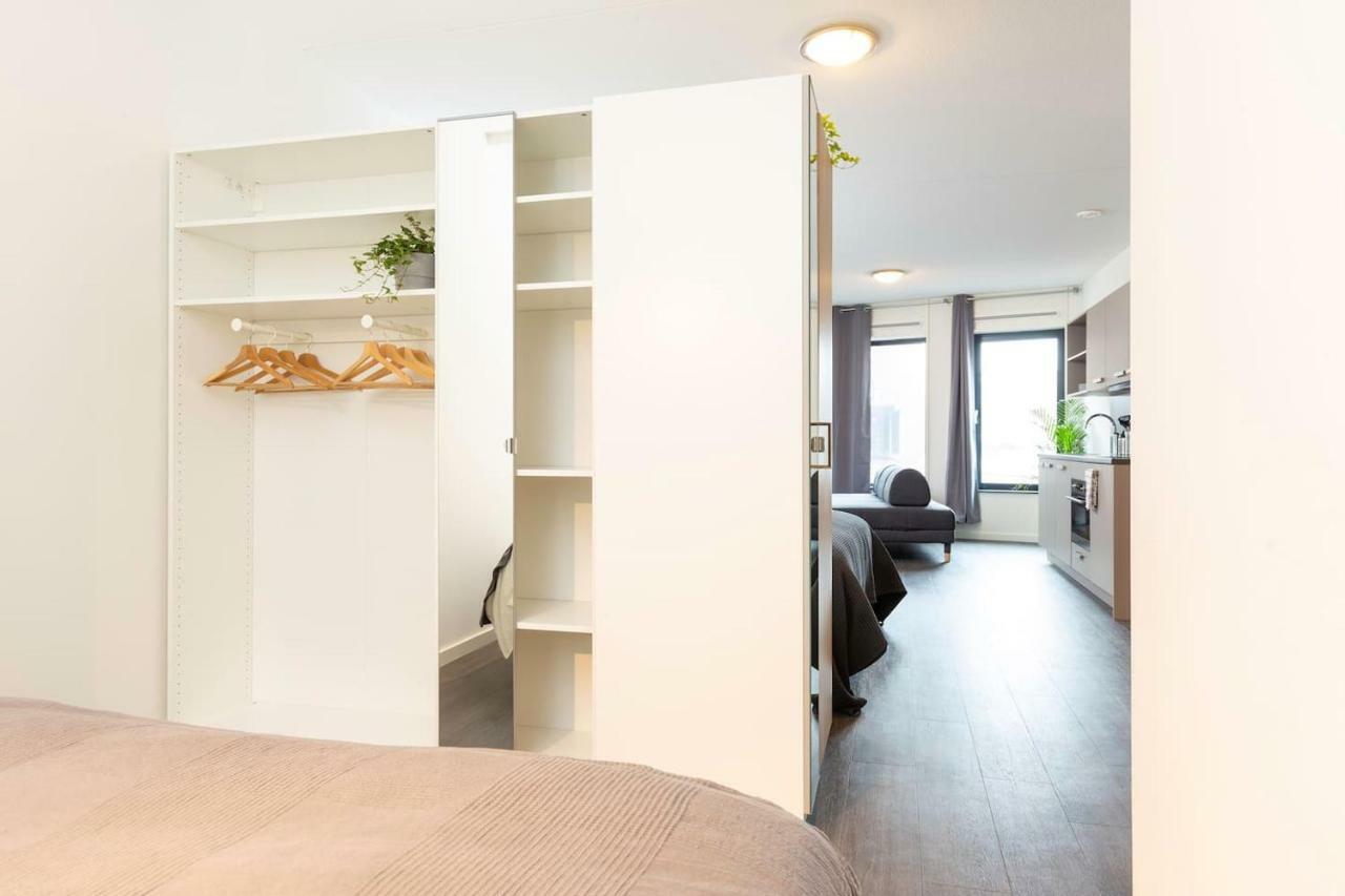 Retreat To Quite Newly Build Apt Center Delftアパートメント エクステリア 写真